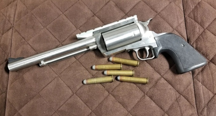 Револьвер Magnum Research .45-70 Gov't