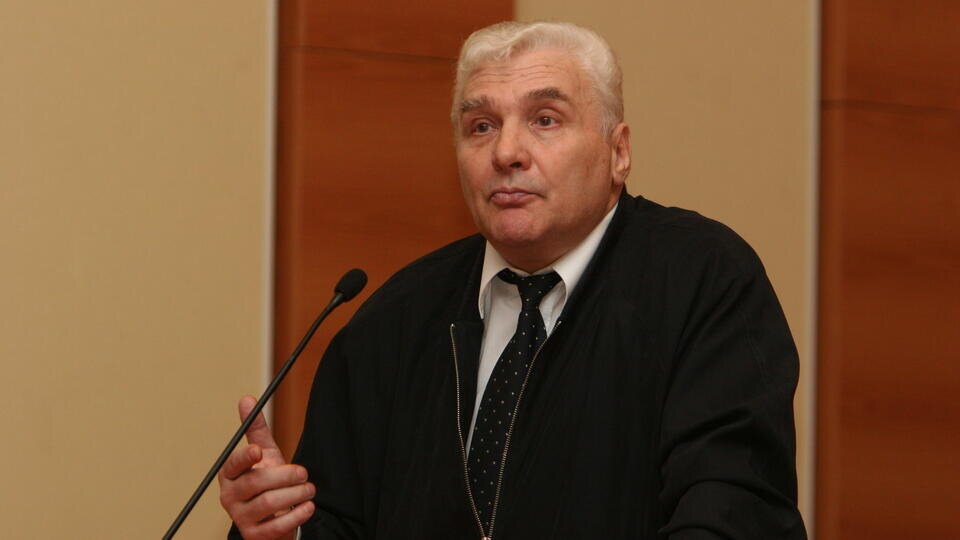     Бывшего помощника и соавтора Горбачева сбил "Мерседес" в Москве ИЗВЕСТИЯ