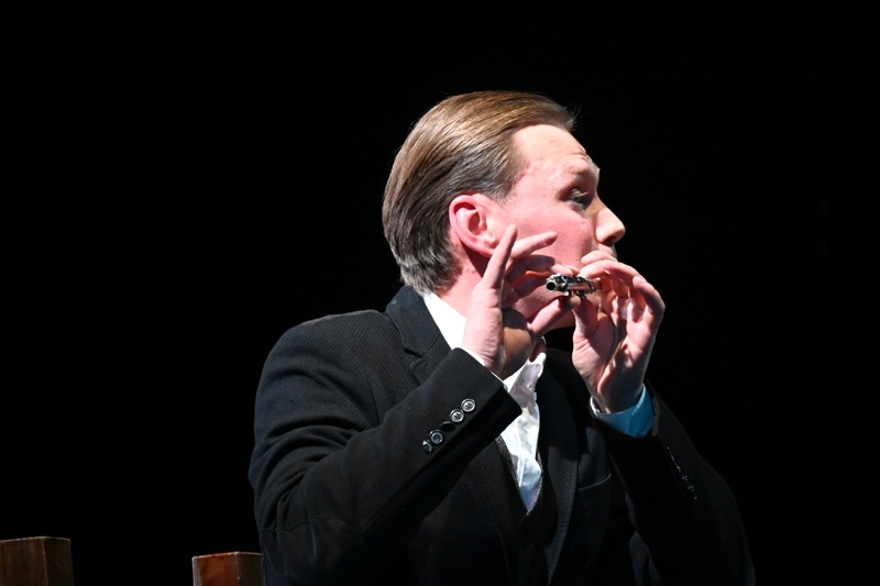 Василий Корсунов в роли Гамлета