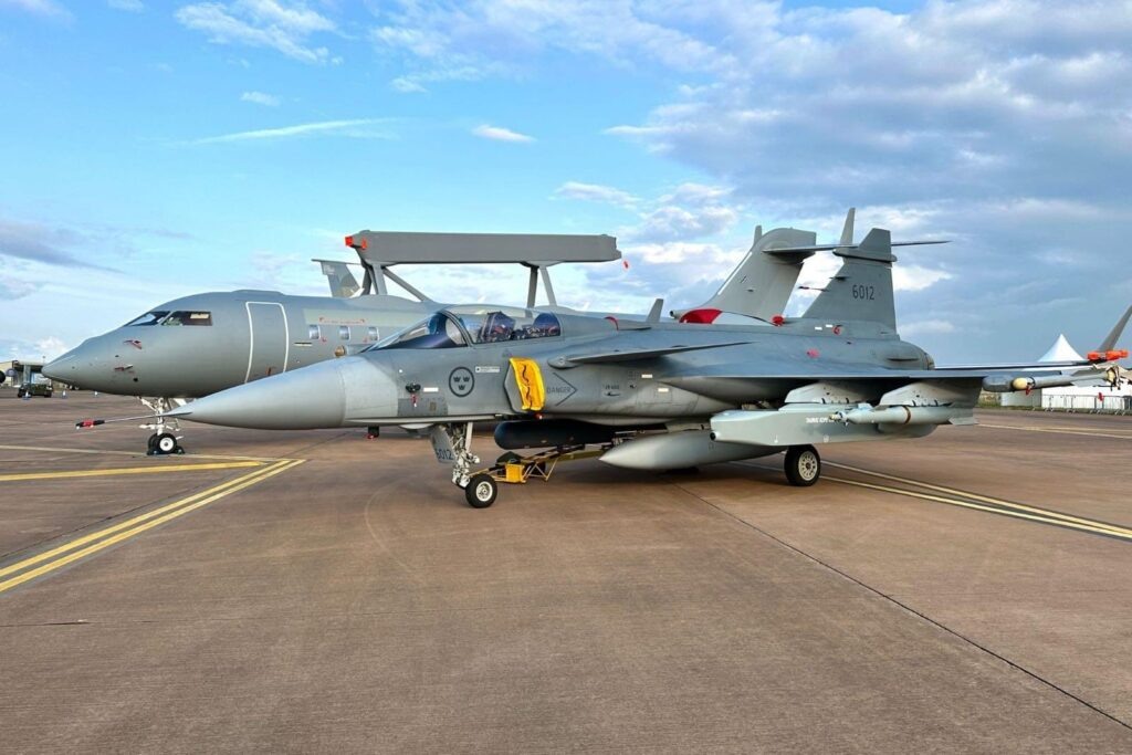 Компания Saab предлагает наладить производство истребителей Gripen и GlobalEye в Канаде. Фото: Saab AB