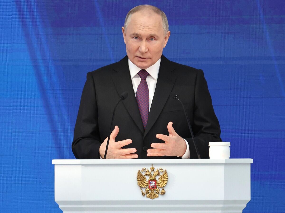    Президент РФ Владимир Путин обращается с посланием к Федеральному собранию | © РИА Новости / Михаил Климентьев