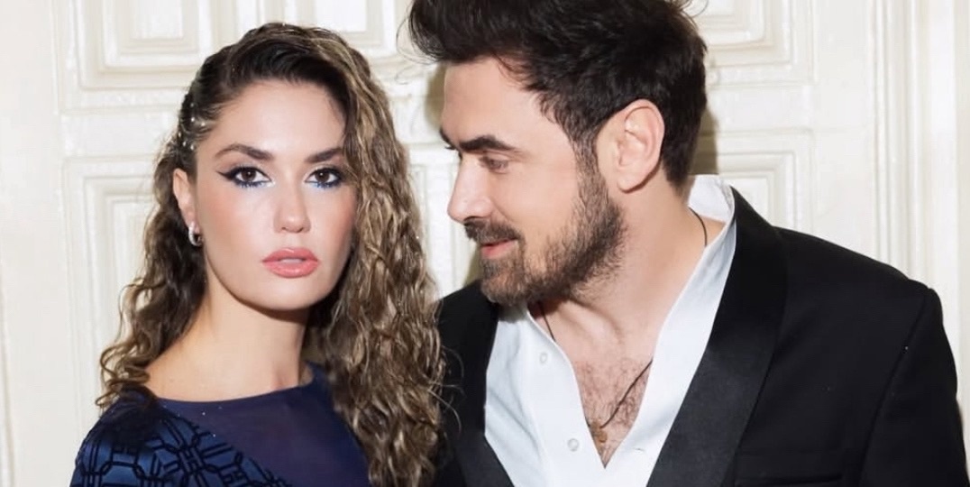 Без макияжа и без оправданий: Муцениеце вышла в свет через 3 недели после родов — и выглядела счастливее всех