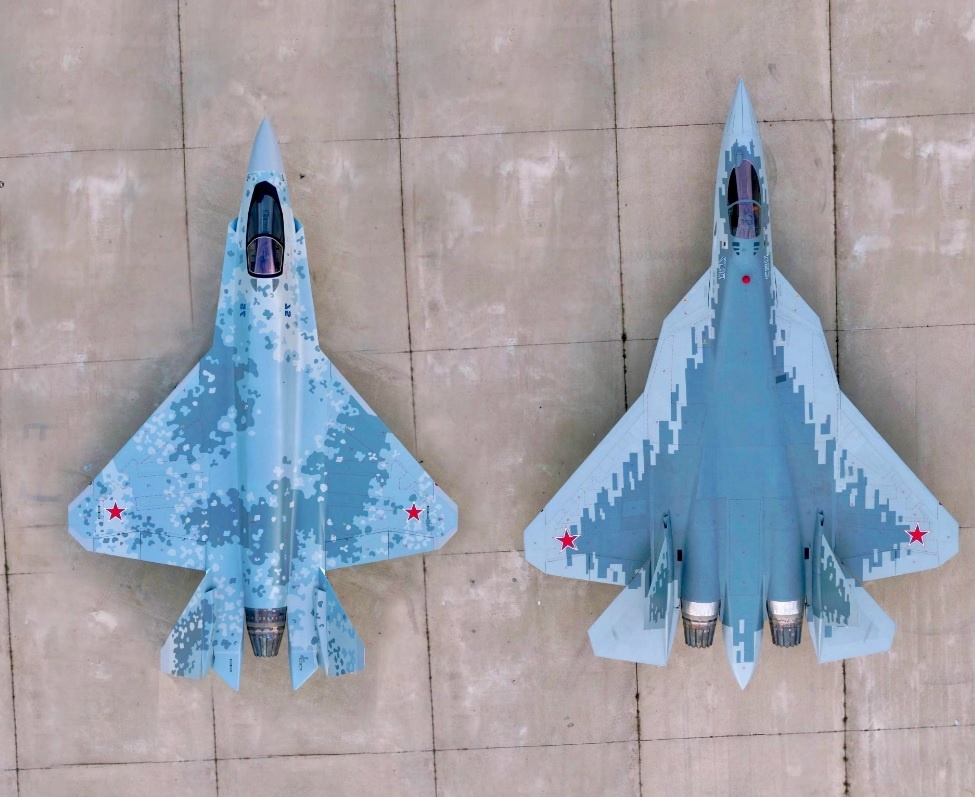 Су-75 и Су-57 / откр. ист.