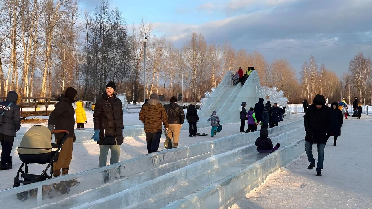    Наступают новогодние праздники — значит самое время для горок   prmira.ru