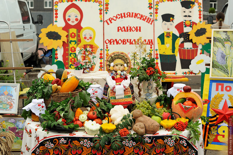 Вы только посмотрите на сколько креативно выглядит прилавок на одной из ярмарок