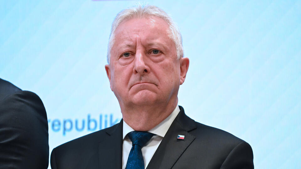     Le Monde: новому министру обороны Чехии запретили публично говорить об Украине www.globallookpress.com/Tomas Tkacik