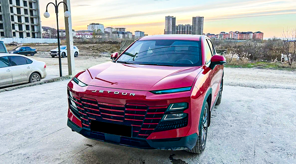 «Купил жене красивую игрушку, а она теперь ездит на такси»: исповедь владельца Jetour Dashing, который возненавидел этот «гаджет на колесах»