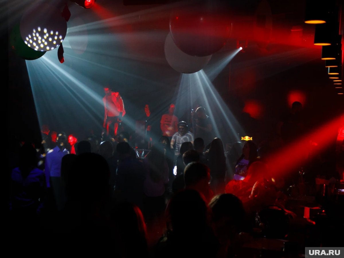     Челябинцам предлагают отметить Новый год в барах и сходить на «похмельную вечеринку»