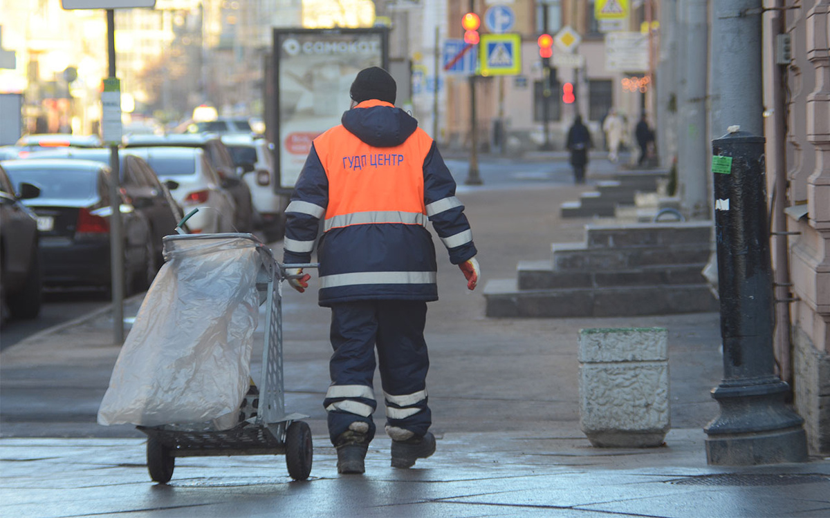 Трудиться в Россию чаще всего приезжают из Узбекистана.  Фото: Фото: ФедералПресс / Татьяна Буторина