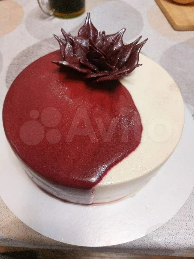 Торт, который получили от кондитера