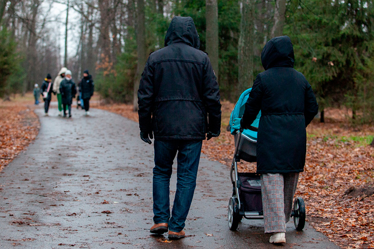    16% студентов хотят только одного ребенка, 41% планируют двоих, и 15% — троих и более. Еще 20% затруднились с ответом, а 8% вовсе не хотят заводить детей.   
Фото: «БИЗНЕС Online»