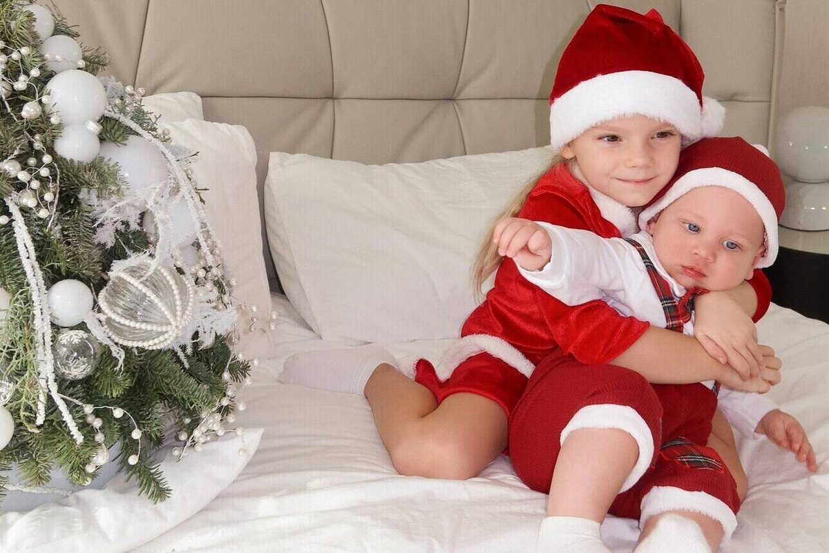    Внуки певицы Валерии: Селин и Мирон Социальные сети