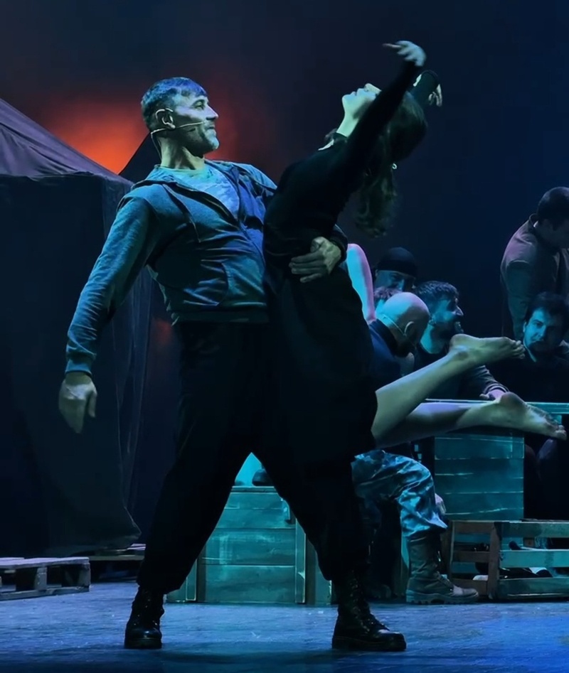      Фото: Кадр из трейлера спектакля Осетинского театра