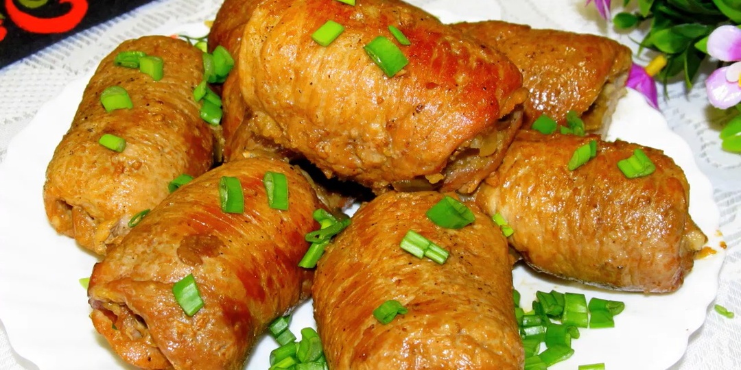 Необычные мясные Рулетики с удивительной начинкой оценят все. Пальчики иначе.