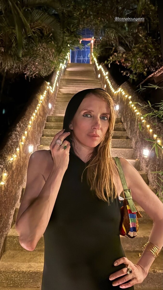    Светлана Бондарчук отдыхает на Гоа вместе с мужем и детьми. Источник: @a030aa*