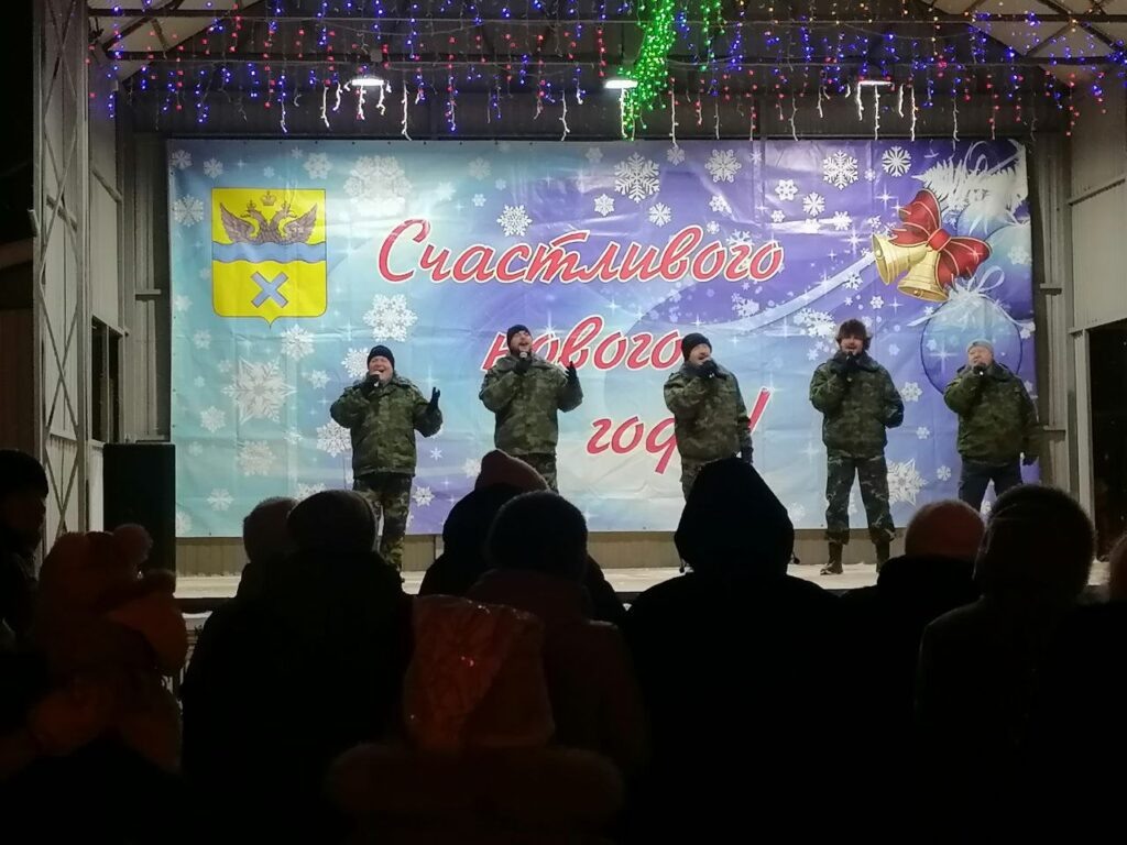     В Оренбурге открываются новогодние ёлки Антон Пичурин
📷    В Оренбурге открываются новогодние ёлки Антон Пичурин
