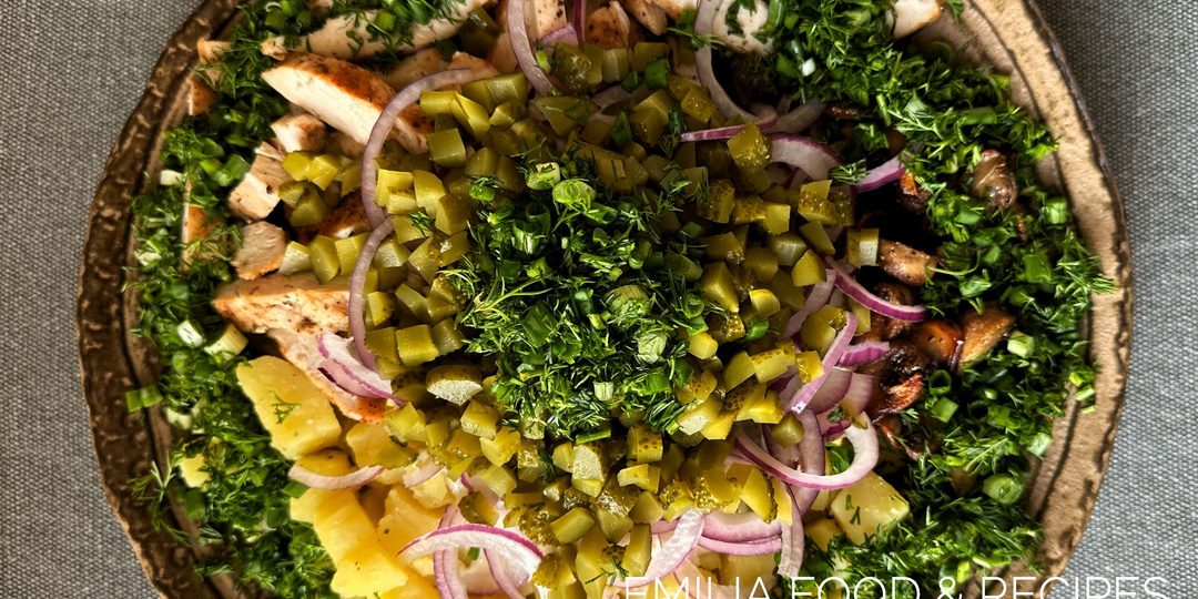 ВКУСНЕЙШИЙ САЛАТ С КУРИЦЕЙ И ГРИБАМИ - НИЧЕГО ЛИШНЕГО и ВСЕ ДОПОЛНЯЕТ ДРУГ ДРУГА!