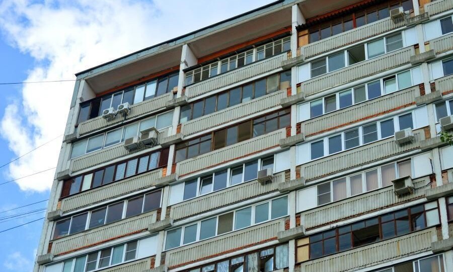 С 25 декабря всем жильцам с балконами придется столкнуться с новыми правилами: эксперт рассказал, в чем заключаются требования