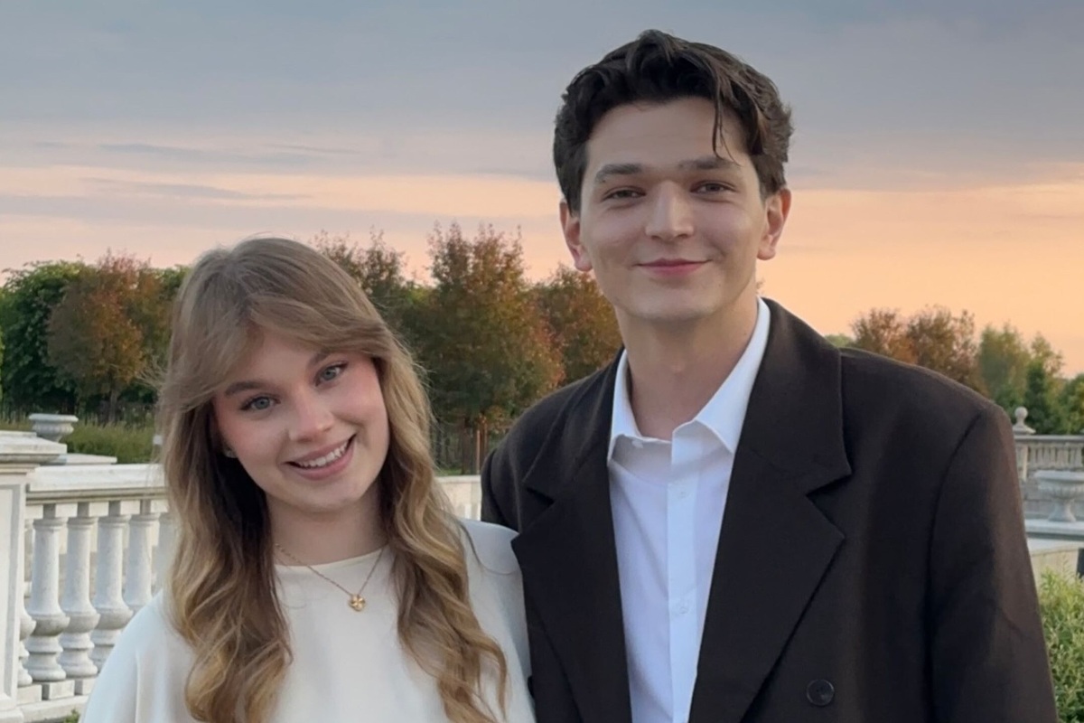     Певец Акмаль и его возлюбленная совершили никах, став мужем и женой