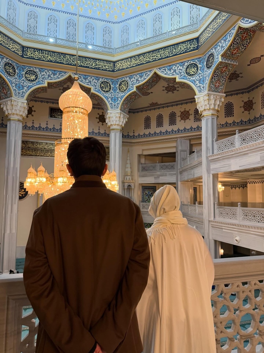    Акмаль и Александра поженилисьСоцсети Александры Куртовой