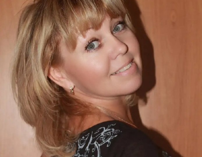 Мне 52 года. Мужчина 55 лет, успешный, умный. На четвёртом свидании признался, что живёт с мамой (85 лет), и 'та, которая с ним, должна буде