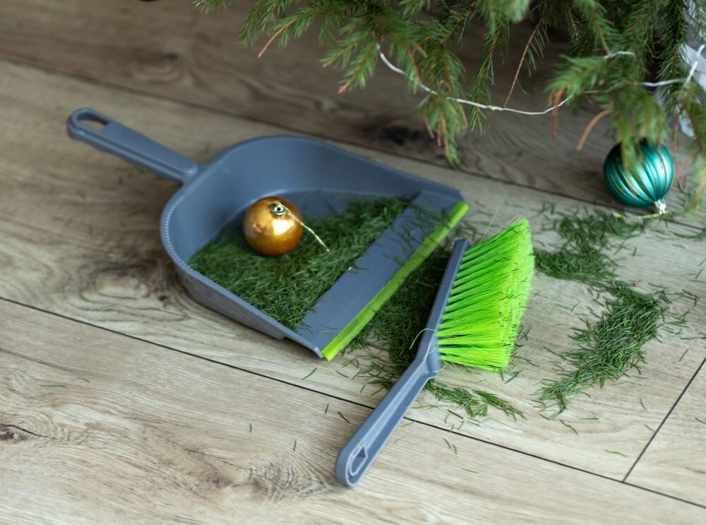 Елка осыпается 