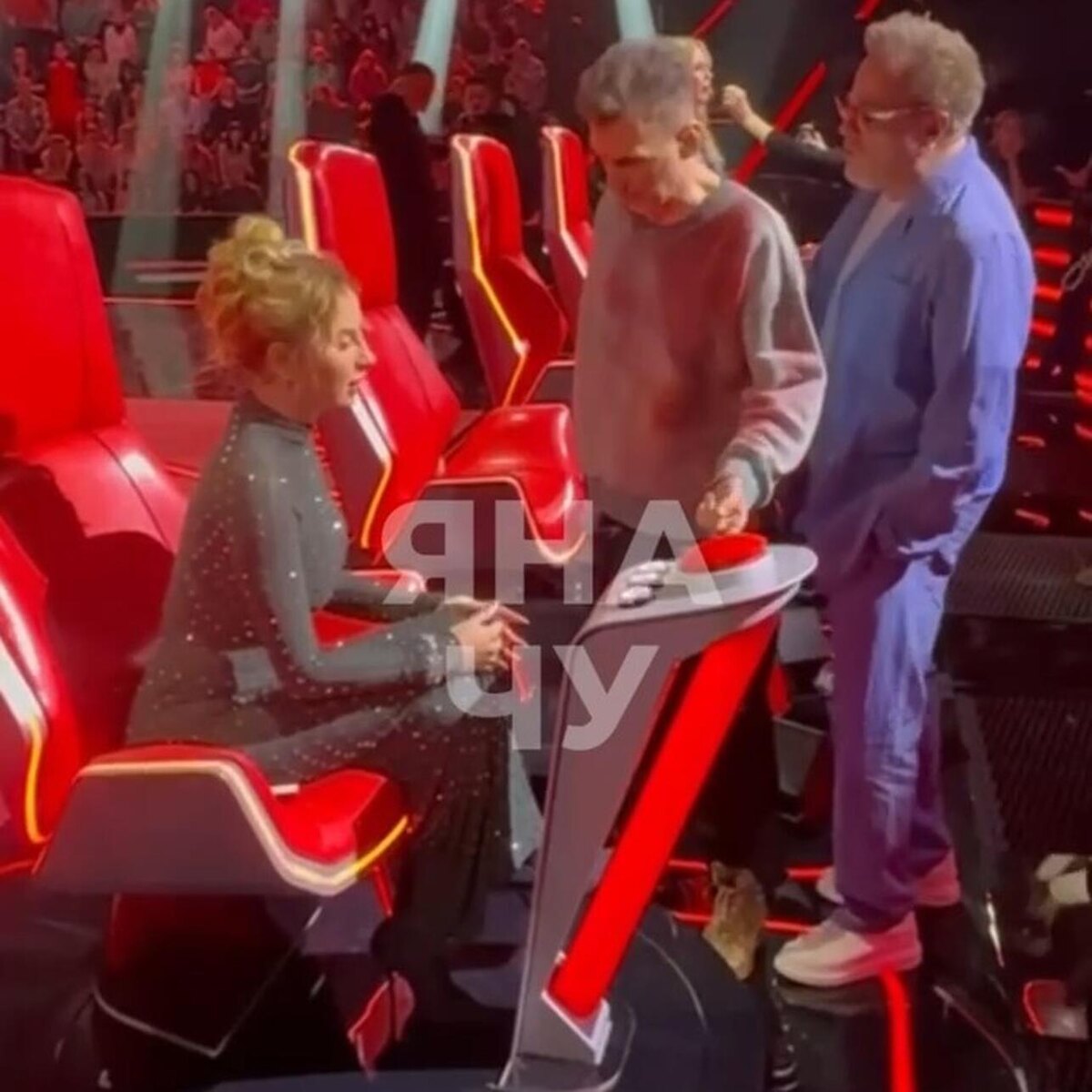     Социальные сети