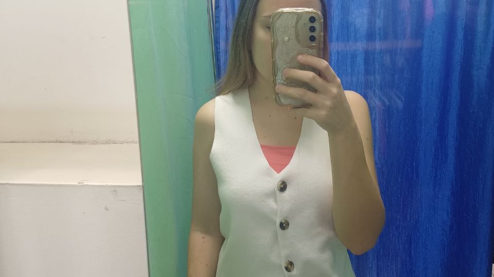 Одежда интересного дизайна в секонд хенде