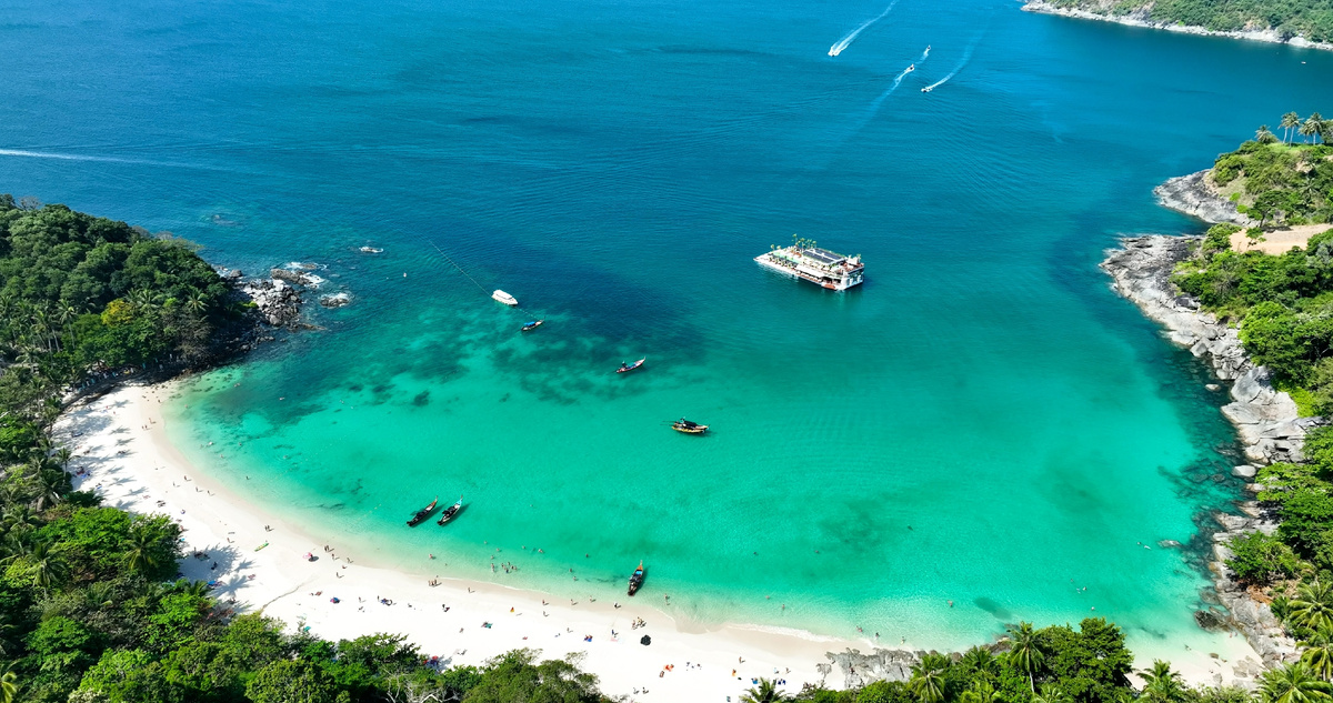 Пляж Пхукета в январе, Таиланд. Источник: Shutterstock