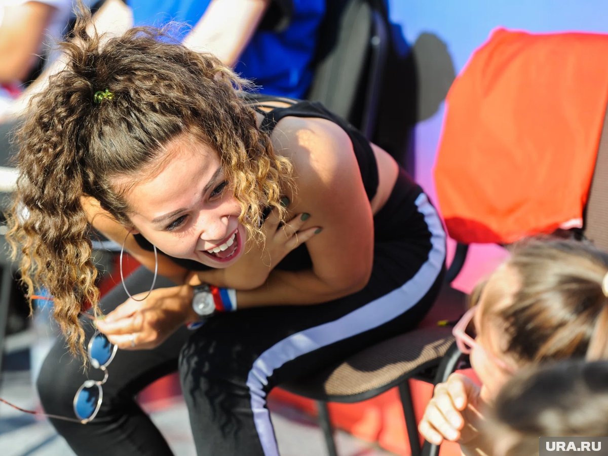     ИИ-контент и Долина стали самыми популярными мемами в 2025 году