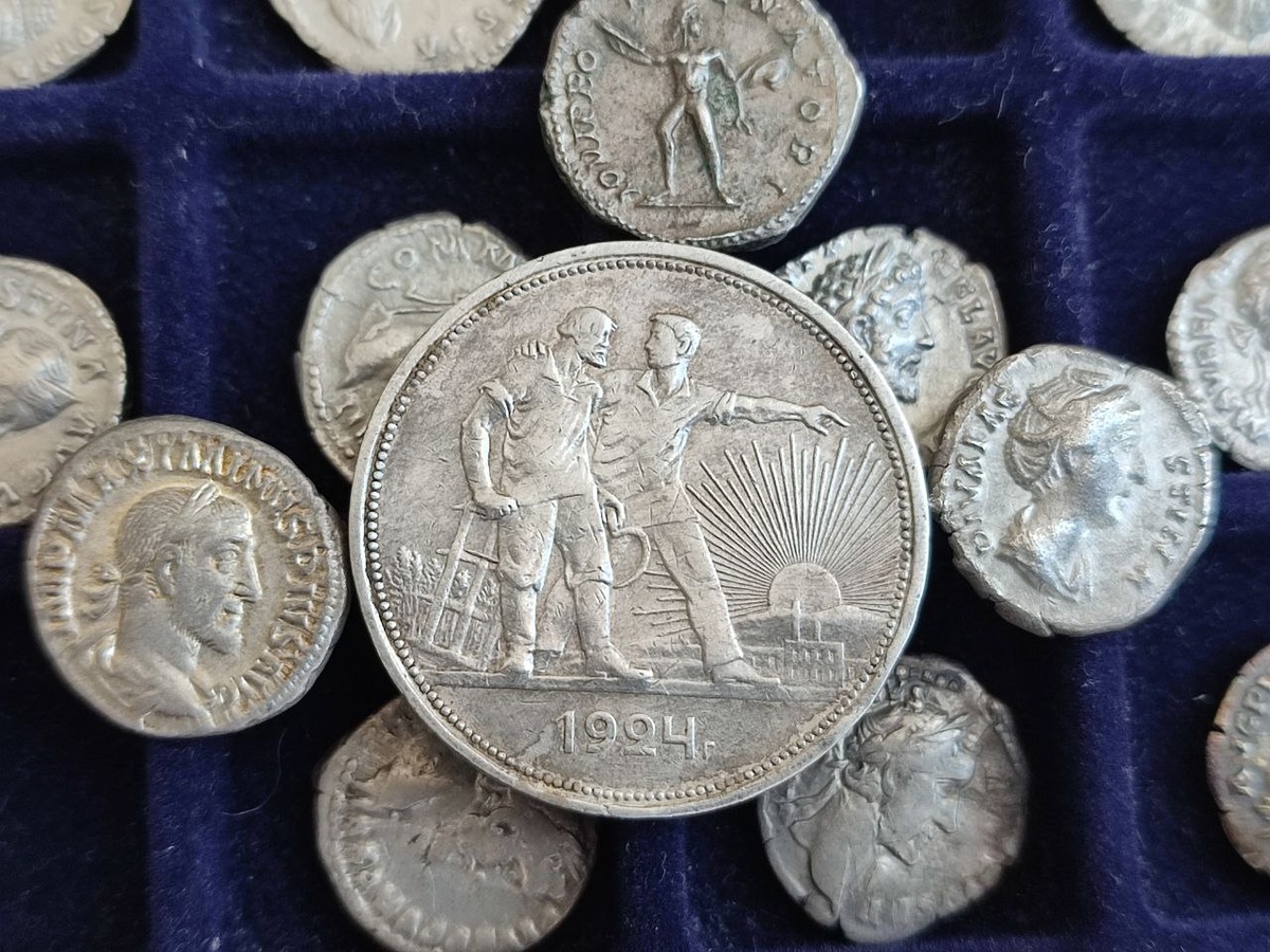 Монета рубль 1924 г разновидность "Шип" и античные монеты денарии