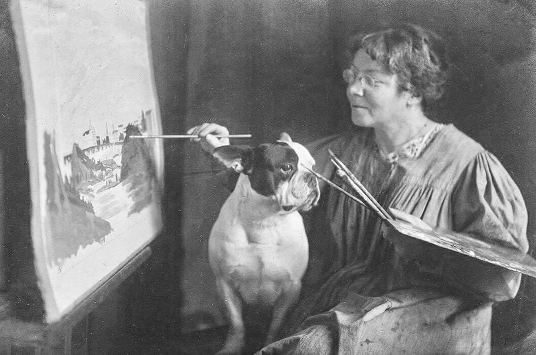 Остроумова-Лебедева с Бобби за работой