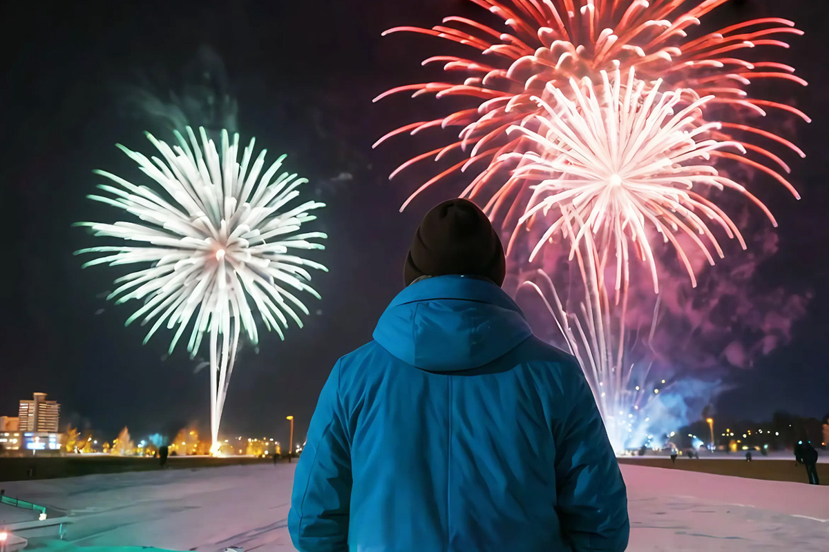 Псковский губернатор уточнил временные рамки для запуска фейерверков в Новый год.  Фото: Изображение сгенерировано с помощью ИИ / Маргарита Неклюдова