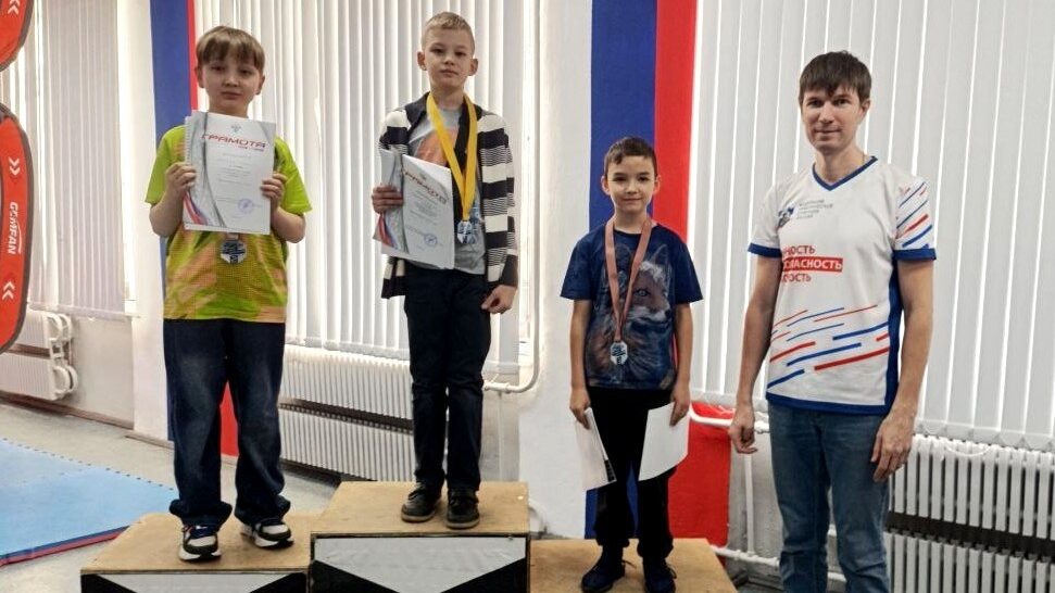    Победители гонки дронов в Гае. Фото: спортшкола Рекорд.