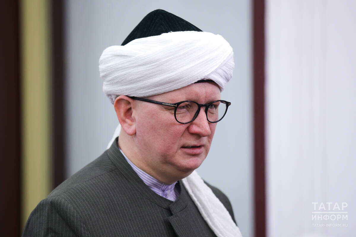 Фарид Салман отметил, что именно с Ночи Рагаиб начинается череда благословенных и праздничных дней и ночейФото: © Салават Камалетдинов / «Татар-информ»