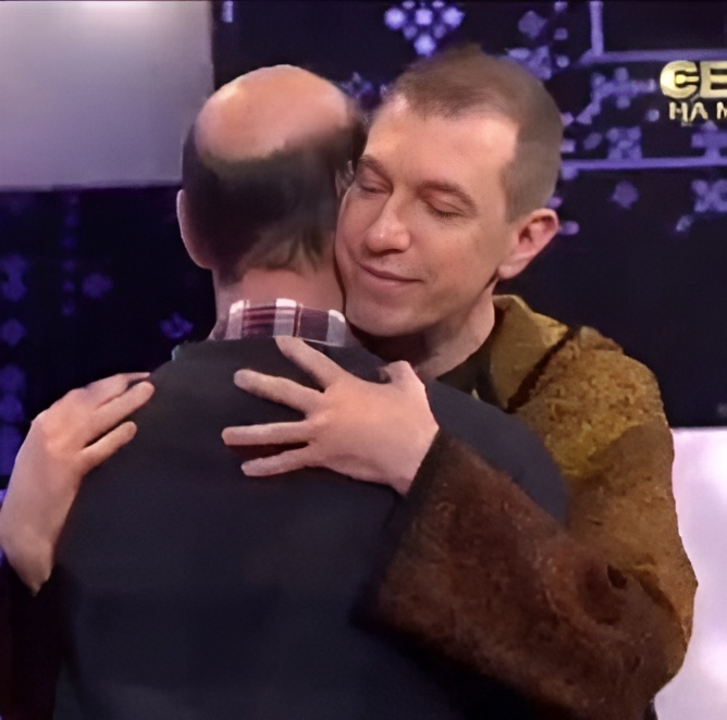    Сергей Соседов со старшим братом в студии ток-шоу