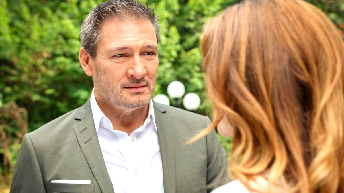 кадр из сериала