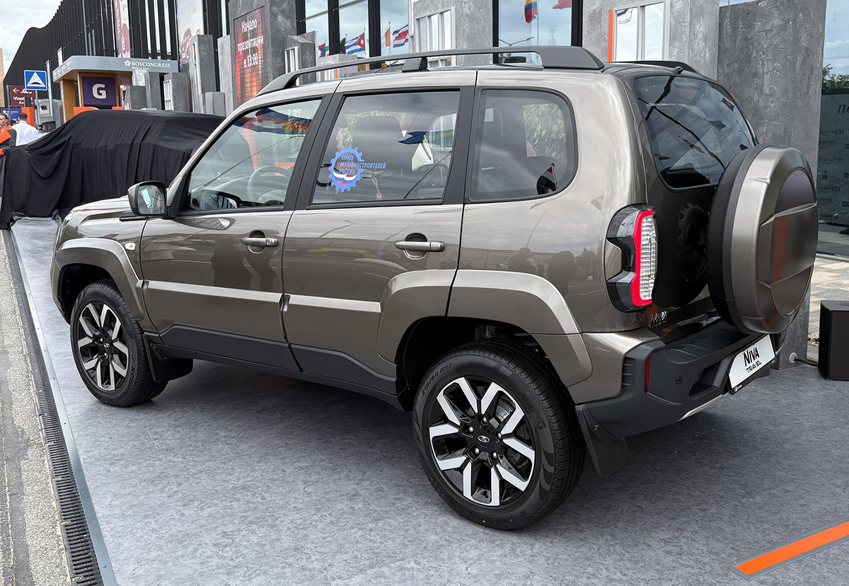 Новая Niva Travel на ПМЭФ-2025