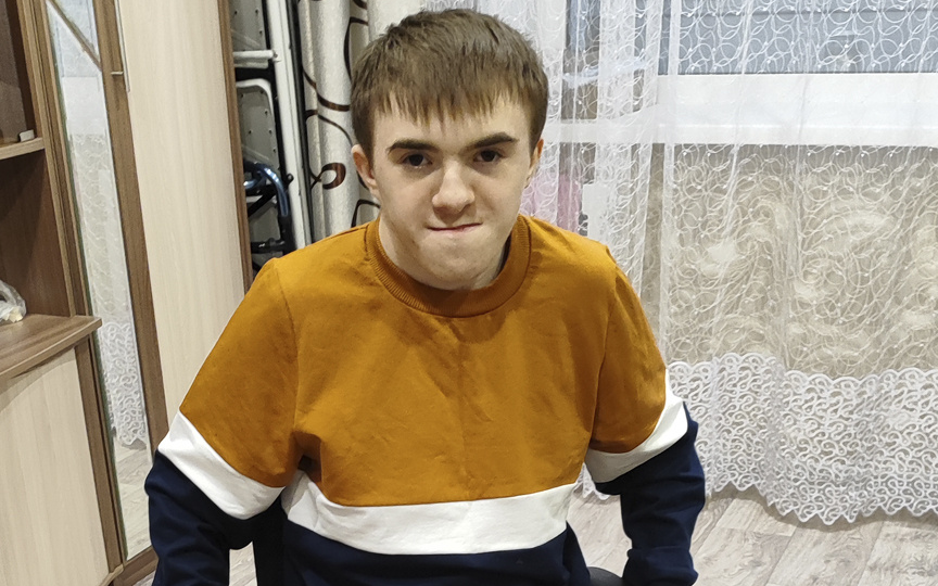 Помогите Вове встать на ноги!