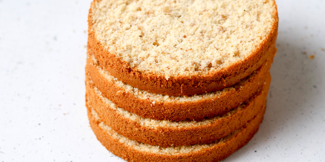 Рецепт нежного МЕДОВОГО бисквита для торта. Пышные коржи с мёдом и грецкими орехами