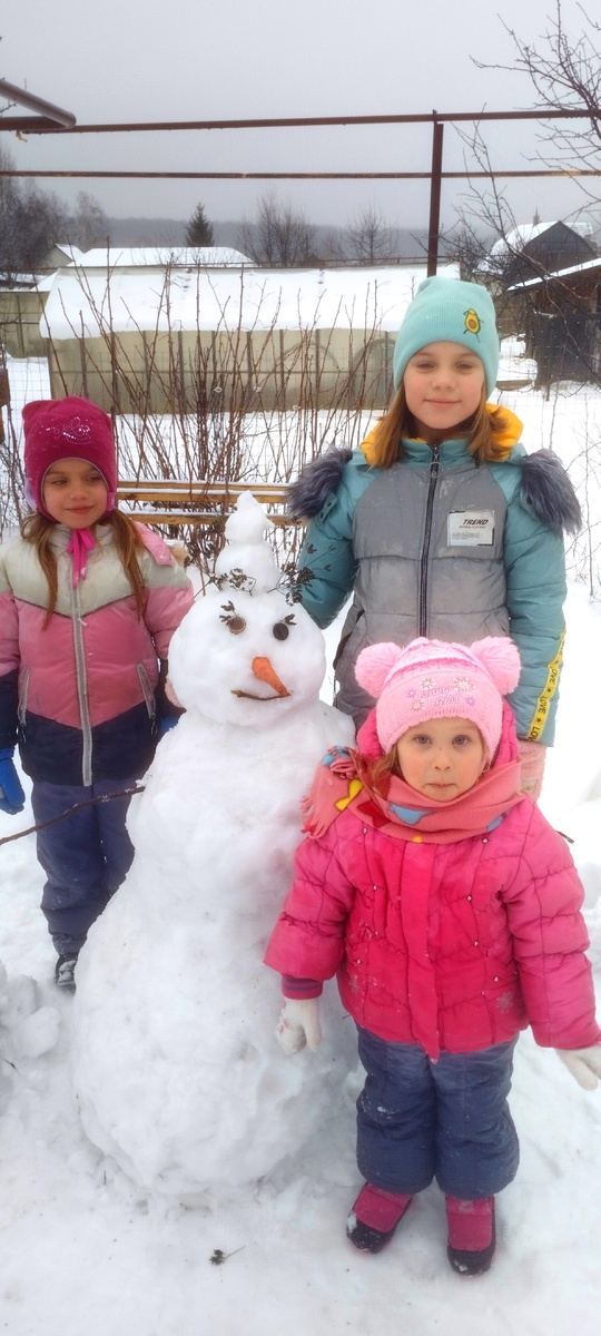 Наша снеговичка.