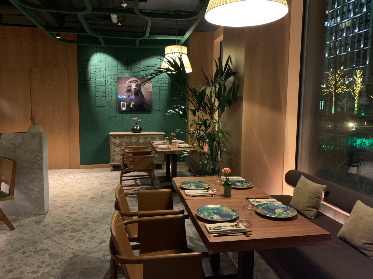 Интерьер ресторана "Конг"