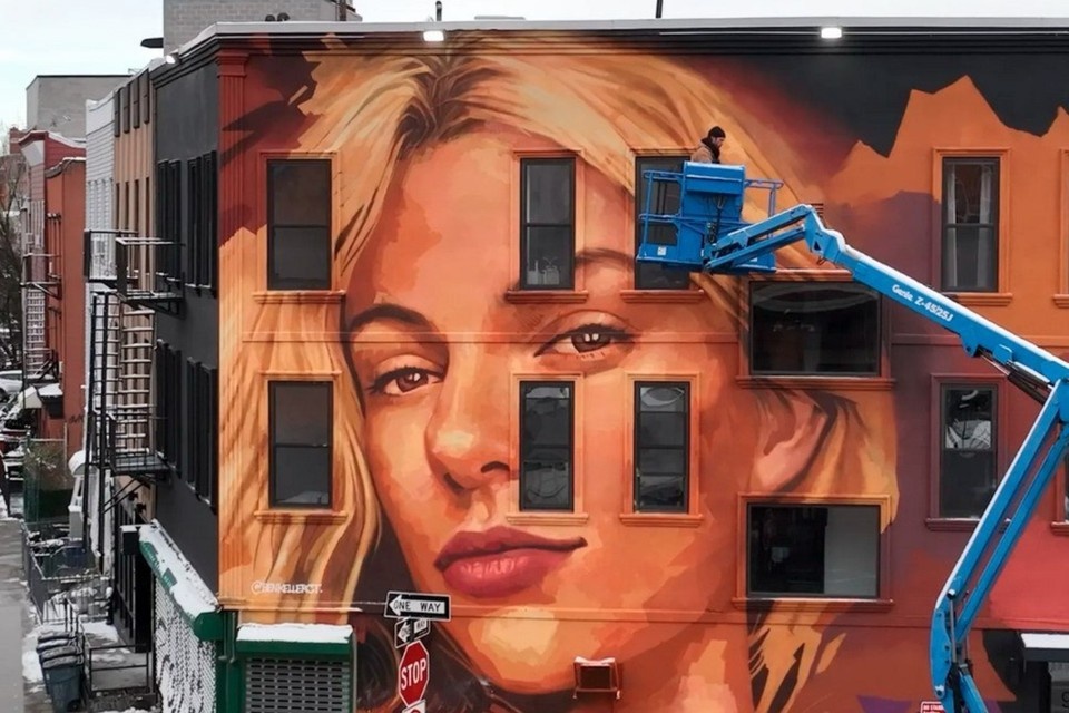    В городах США появились муралы с изображением убитой украинской беженки Заруцкой. Фото: сайт rememberiryna.org