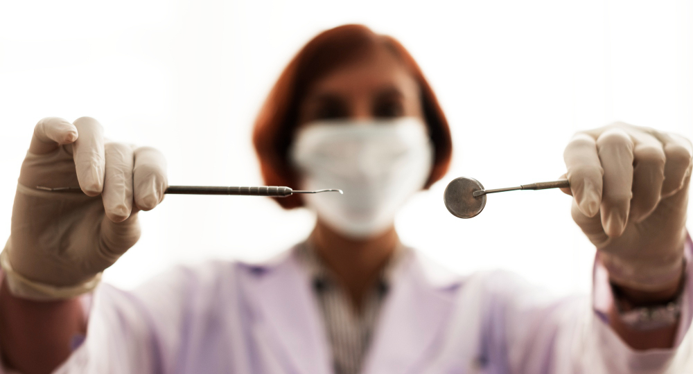 Фантомные боли поколения X: Почему ваш мозг застрял в 1985-м, пока во рту уже 2026-й?