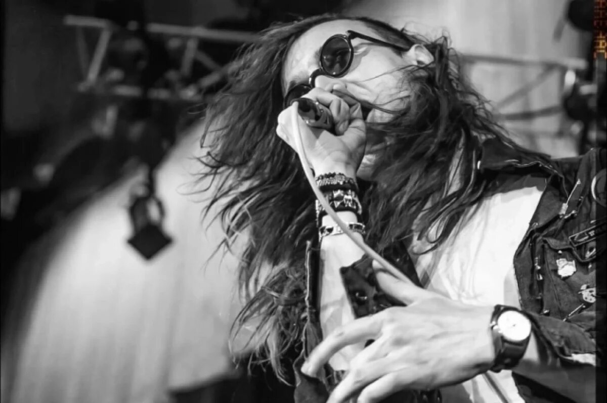    В сети опубликовали уникальные архивные фото омского музыканта Егора Летова