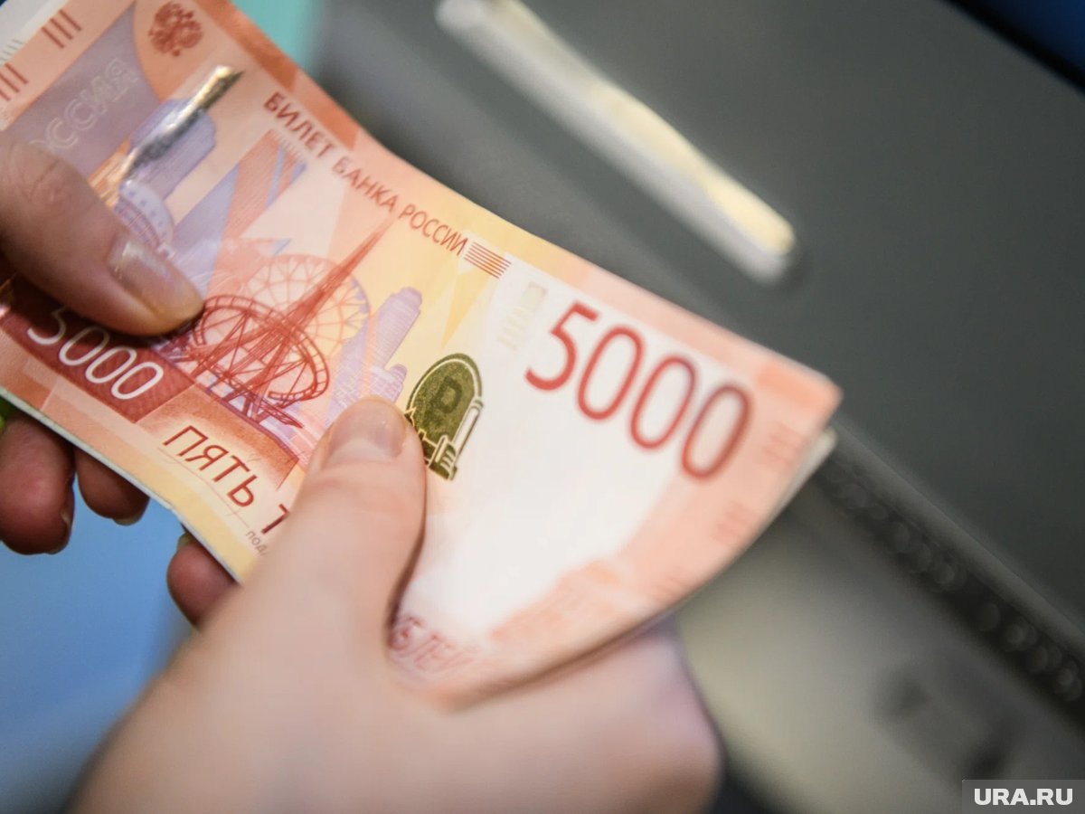     В поселке Варгаши выплатили 1 млн рублей семье бойца СВО