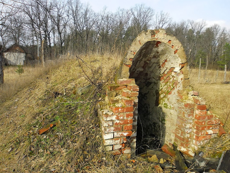А вы проверяли старые погреба?