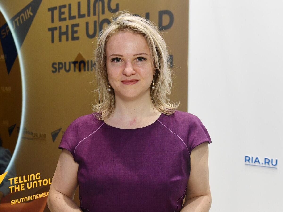    Заместитель начальника Экспертного управления Президента Российской Федерации Светлана Лукаш во время интервью на стенде МИА "Россия сегодня" на ПМЭФ-2019 | © РИА Новости / Владимир Трефилов