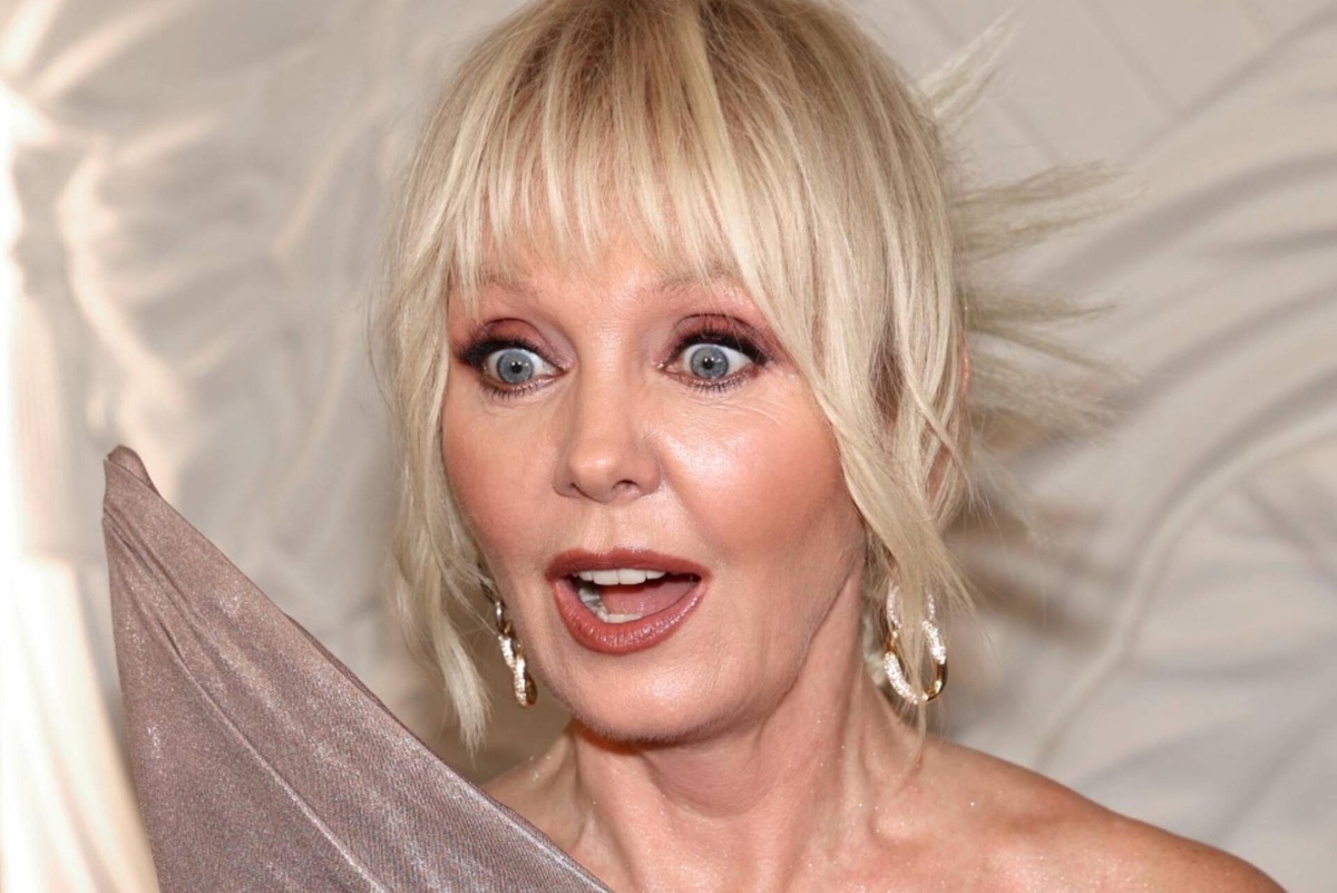     «Я забеременела, но жутко заболела и не смогла сохранить ребенка»: певица Валерия рассказала о личной трагедии