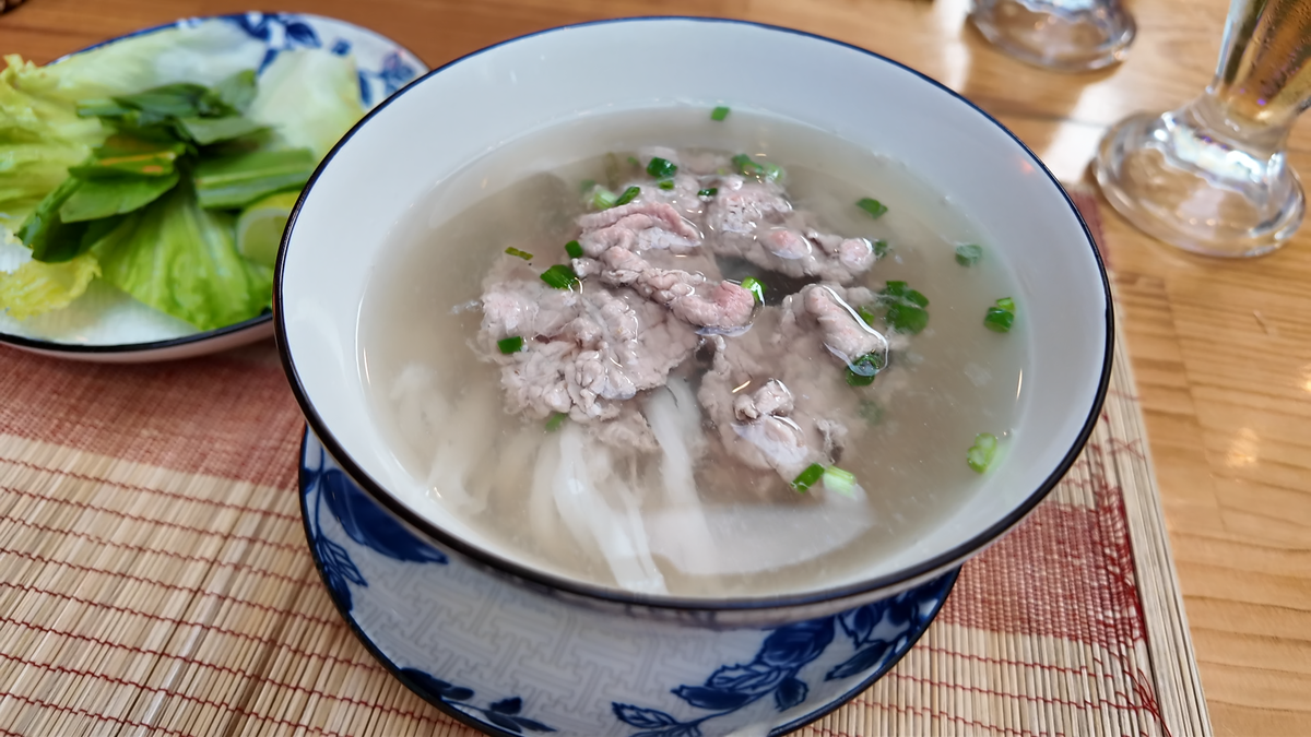 Вкусный Фо Бо в кафе "Nemo".